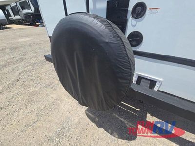 2025 Gulf Stream RV Yellowstone - Photo 16