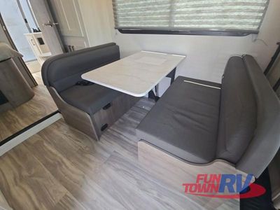 2025 Gulf Stream RV Yellowstone - Photo 26