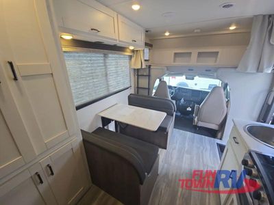 2025 Gulf Stream RV Yellowstone - Photo 5