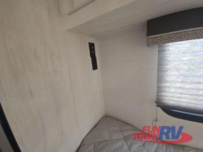 2025 Gulf Stream RV Yellowstone - Photo 38