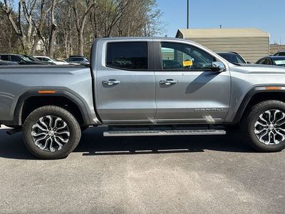 2024 GMC Canyon - Photo 3