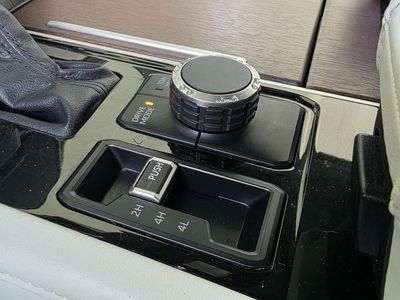2023 Toyota Tundra Hybrid - Photo 30