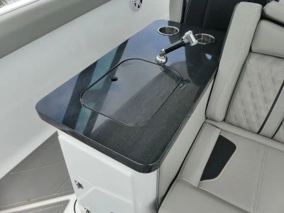 2027 Monterey Elite 30 OB — photo 10 view