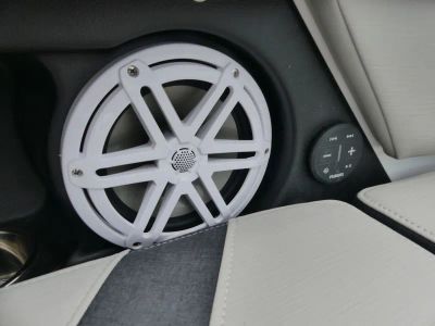 2027 Monterey Elite 30 OB — photo 16 view