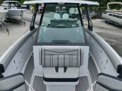 2027 Monterey Elite 30 OB — photo 18 view