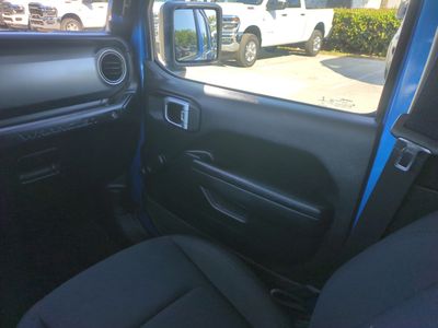 2022 Jeep Wrangler - Photo 17