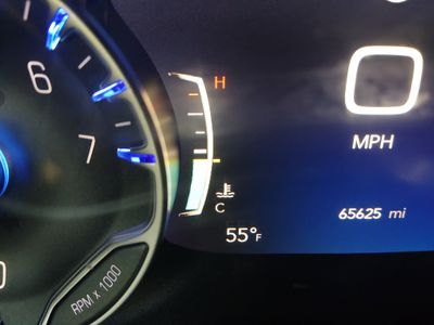 2023 Chrysler Pacifica — photo 14 view
