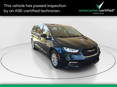 2023 Chrysler Pacifica Touring L FWD — front three-quarter view