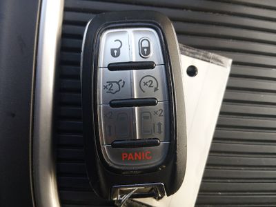 2023 Chrysler Pacifica — photo 15 view
