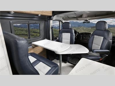 2026 Airstream Rangeline - Photo 4