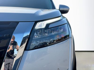 2025 Nissan Pathfinder - Photo 9