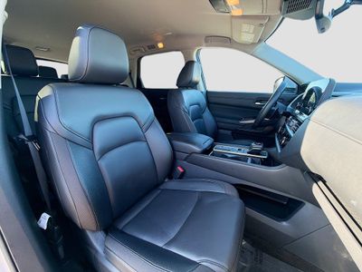 2025 Nissan Pathfinder - Photo 15