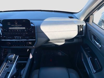2025 Nissan Pathfinder - Photo 18