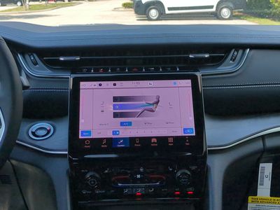 2025 Jeep Grand Cherokee - Photo 19