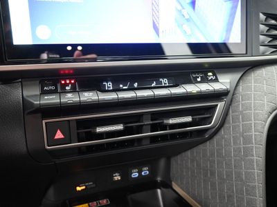 2026 2026 Toyota Camry XLE Sedan - Photo 13