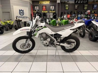 2026 Kawasaki KLX®140R — front three-quarter view