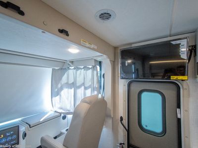 2026 Thor Motor Coach Axis - Photo 5