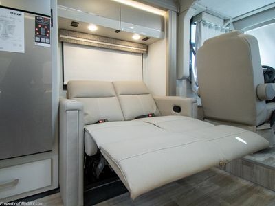 2026 Thor Motor Coach Axis - Photo 10