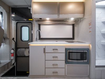 2026 Thor Motor Coach Axis - Photo 13