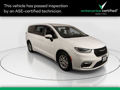 2023 Chrysler Pacifica Touring L FWD — front three-quarter view