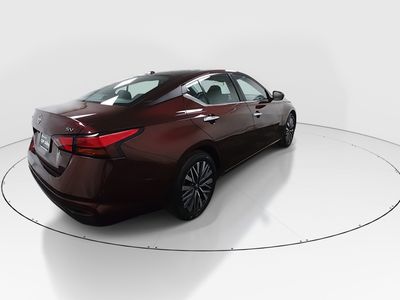 2024 Nissan Altima — photo 7 view