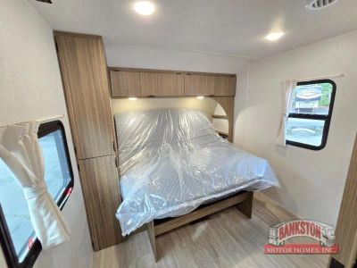 2027 Wildwood 26DBHD — photo 29 view