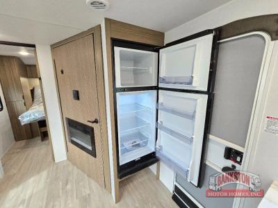 2027 Wildwood 26DBHD — photo 13 view