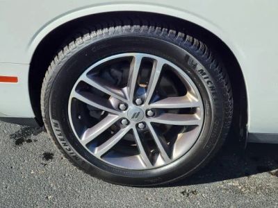 2018 Dodge Challenger — detail view