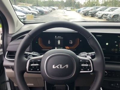 2026 Kia Carnival Hybrid - Photo 13