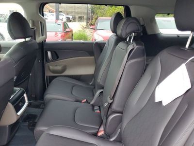 2026 Kia Carnival Hybrid - Photo 25