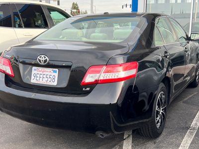 2011 Toyota Camry - Photo 2