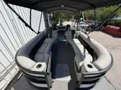 2026 Barletta Lusso L25UC - Photo 8