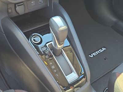 2025 Nissan Versa - Photo 25