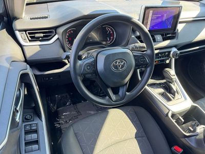 2024 Toyota RAV4 XLE - Photo 21