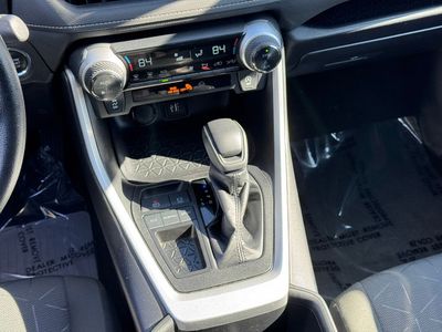 2024 Toyota RAV4 XLE - Photo 17