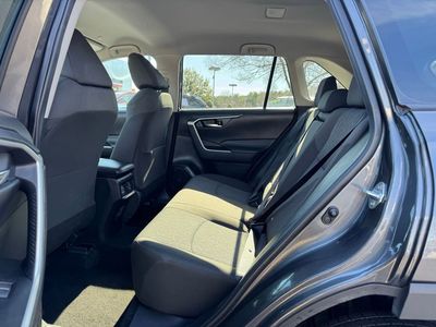 2024 Toyota RAV4 XLE - Photo 13