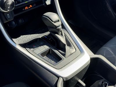 2024 Toyota RAV4 XLE - Photo 20
