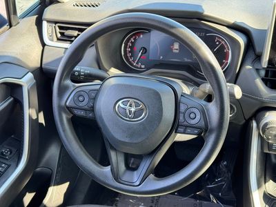 2024 Toyota RAV4 XLE - Photo 18