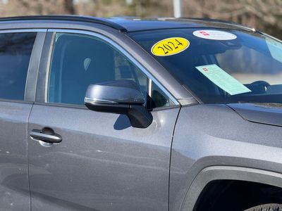 2024 Toyota RAV4 XLE - Photo 7