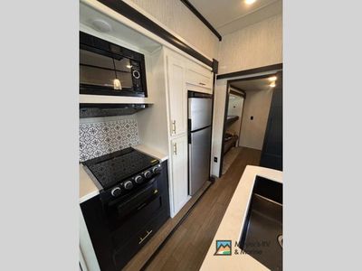 2022 Forest River RV Wildcat — photo 14 view