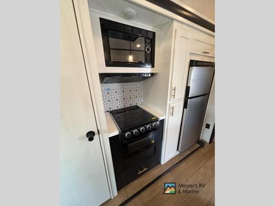 2022 Forest River RV Wildcat — photo 13 view