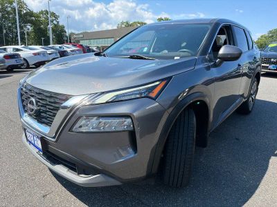 2023 Nissan Rogue — detail view