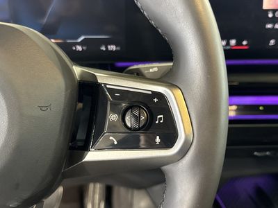 2025 BMW i5 - Photo 23
