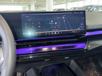 2025 BMW i5 - Photo 26