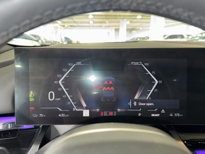 2025 BMW i5 - Photo 24