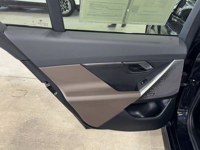 2025 BMW i5 - Photo 16