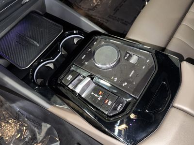 2025 BMW i5 - Photo 28