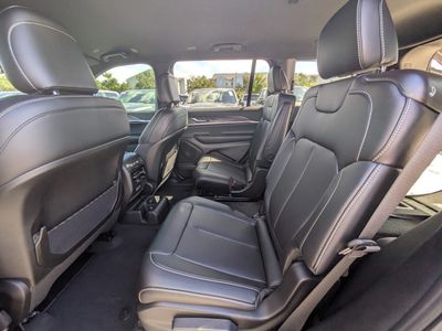 2025 Jeep Grand Cherokee L - Photo 12