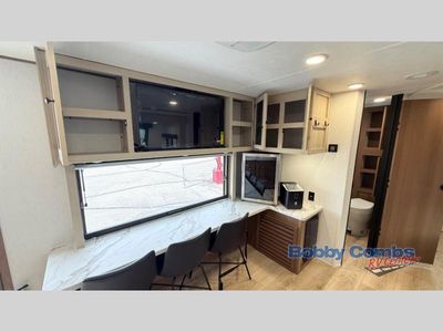 2026 Coachmen RV Apex Ultra-Lite - Photo 11