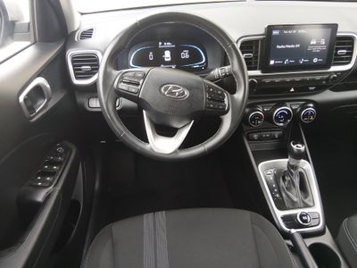 2025 Hyundai Venue - Photo 17